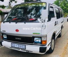 TOYOTA HIACE VAN