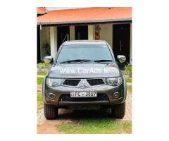 Mitsubishi L200 - 2011