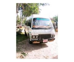 Nissan Caravan - 1983