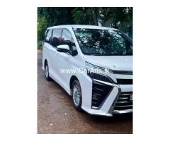 Toyota Voxy G Grade - 2014
