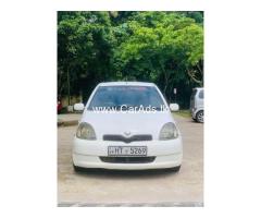 Toyota Vitz SCP10 - 2000