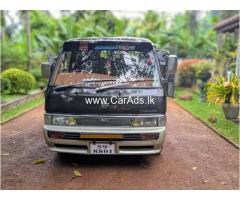 Nissan Caravan - 1993