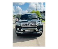 Toyota Land Cruiser Sahara 200 V8 – 2011