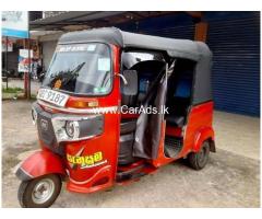 Bajaj RE - 2015