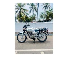 Bajaj Boxer - 2012