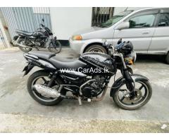 Pulsar 180 - 2020