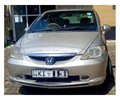 Honda Fit ARIA - 2005