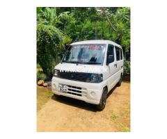 Mitsubishi MiniCab U61 - 1999