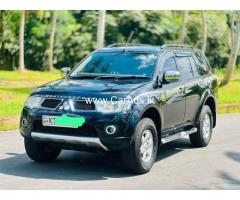 Mitsubishi Montero Sport - 2012
