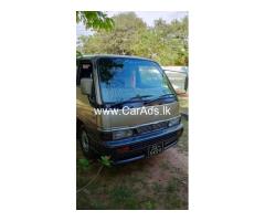 NISSAN CARAVAN - 1987