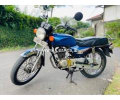 Bajaj Boxer - 2012