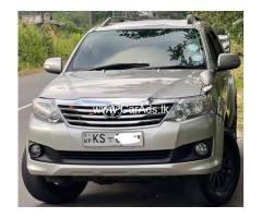 TOYOTA FORTUNER  - 2011