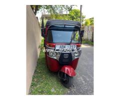 Bajaj RE - 2017