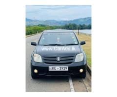 Toyota IST - 2002