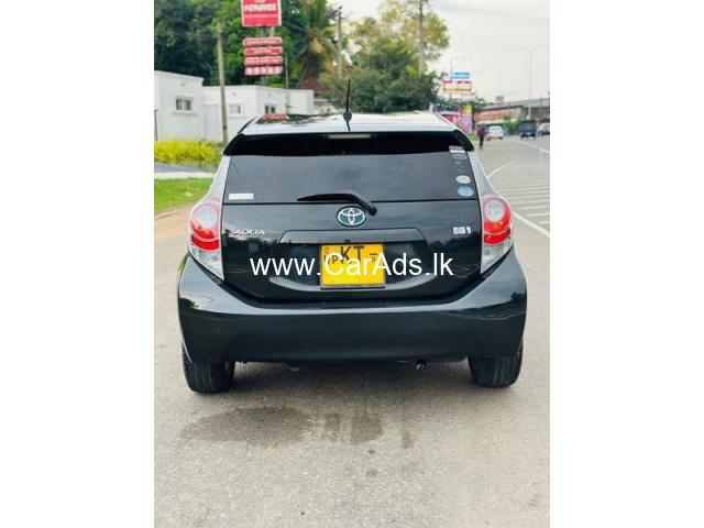 Toyota Aqua (G Grade) - 2012