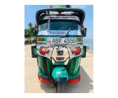 Bajaj RE - 2017