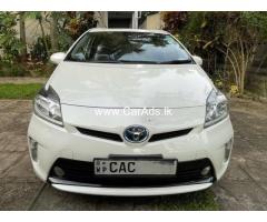 TOYOTA PRIUS 3RD GENERATION 2013