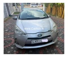 Toyota AQUA S GRADE 2013