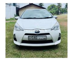 Toyota AQUA G GRADE 2013