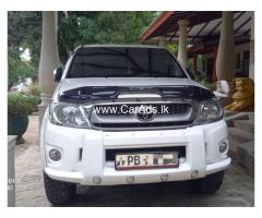 Toyota Hilux Double Cab - 2010