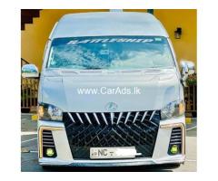 TOYOTA HIACE KDH HIGHROOF 2010