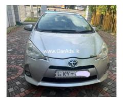 Toyota AQUA S GRADE 2013