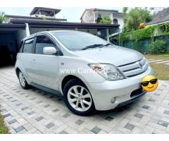 Toyota IST - 2002