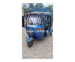 Bajaj RE - 2017