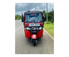 Bajaj RE - 2017