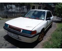 Mazda Familia - 1990