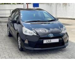 Toyota AQUA S GRADE 2013