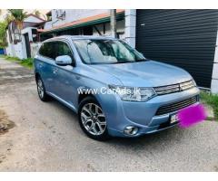 Mitsubishi Outlander Phev - 2013