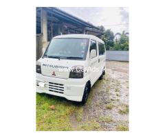 Mitsubishi minicab 2003