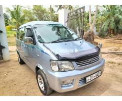 Toyota Noah KR42 - 1999