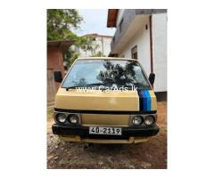 Nissan vanette  - 1984