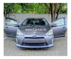 TOYOTA AQUA NHP-10 - 2013