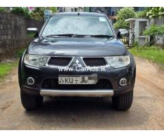 MITHSHIBISHI MONTERO SPORT - 2012