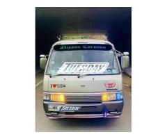 Nissan Caravan E24 1998