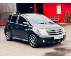 Toyota IST - 2002