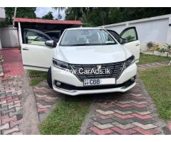 Toyota premio 2017