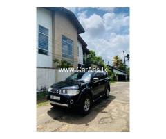 Mitsubishi Montero Sport 2012