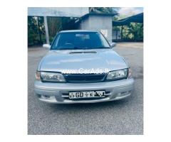Nissan Avenir - 1997