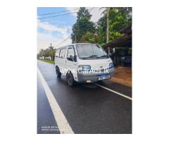 Nissan Vannete - 2001