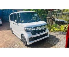 Honda N Box Custom 2023